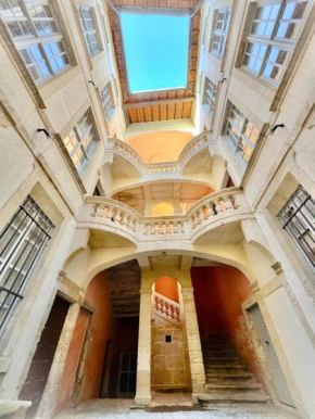 Au cœur du centre historique - Immeuble classé - Terrasse - climatisé